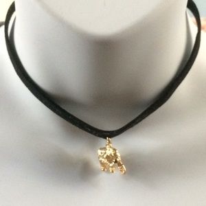 Elephant choker
